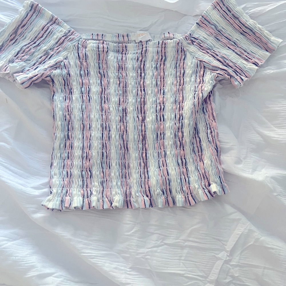 Girls size 10 Kenzie top!